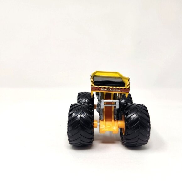 Monster Jam EARTH SHAKER Monster Truck 1:64 2024 Series 27 Vs. (ne5) - Picture 4 of 7